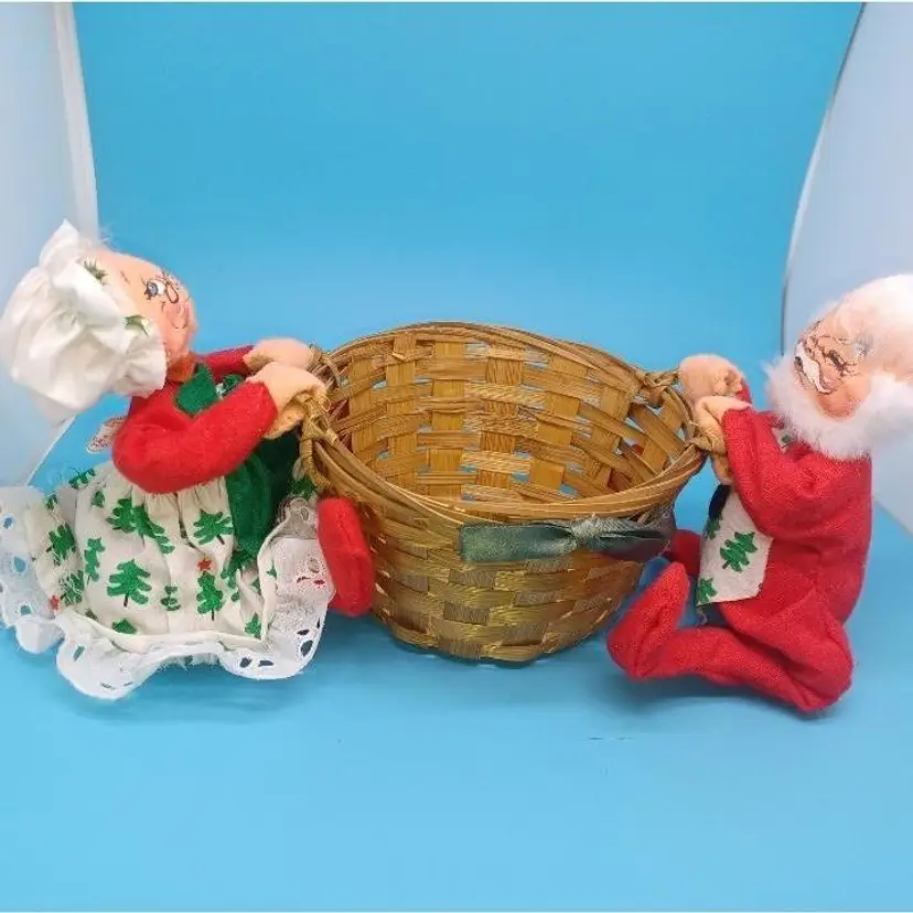 Vintage Annalee Felt Mr. & Mrs. Santa Dolls Holding a Wicker Basket 1963