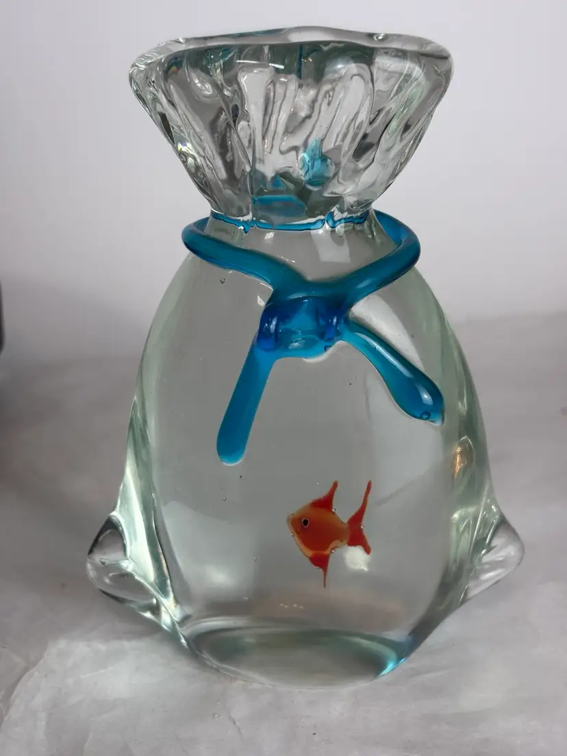 PAPERWEIGHT GLASS W/ GOLD FISH & BLUE RIBBON Fish In Bag
