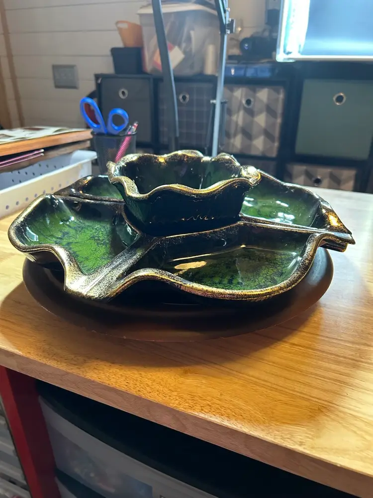 VINTAGE MAURICE CALIFORNIA DRIP GLAZE DIVIDED LEAF POTTERY SERVING DISH