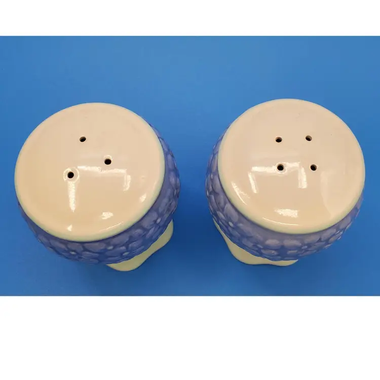 Vintage Pfaltzgraff Hydrangea Summer Breeze Salt and Pepper Shakers