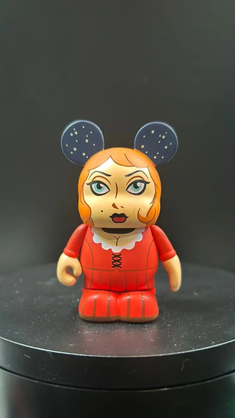 Disney - Pirates of the Caribbean - Red Head Vinylmation