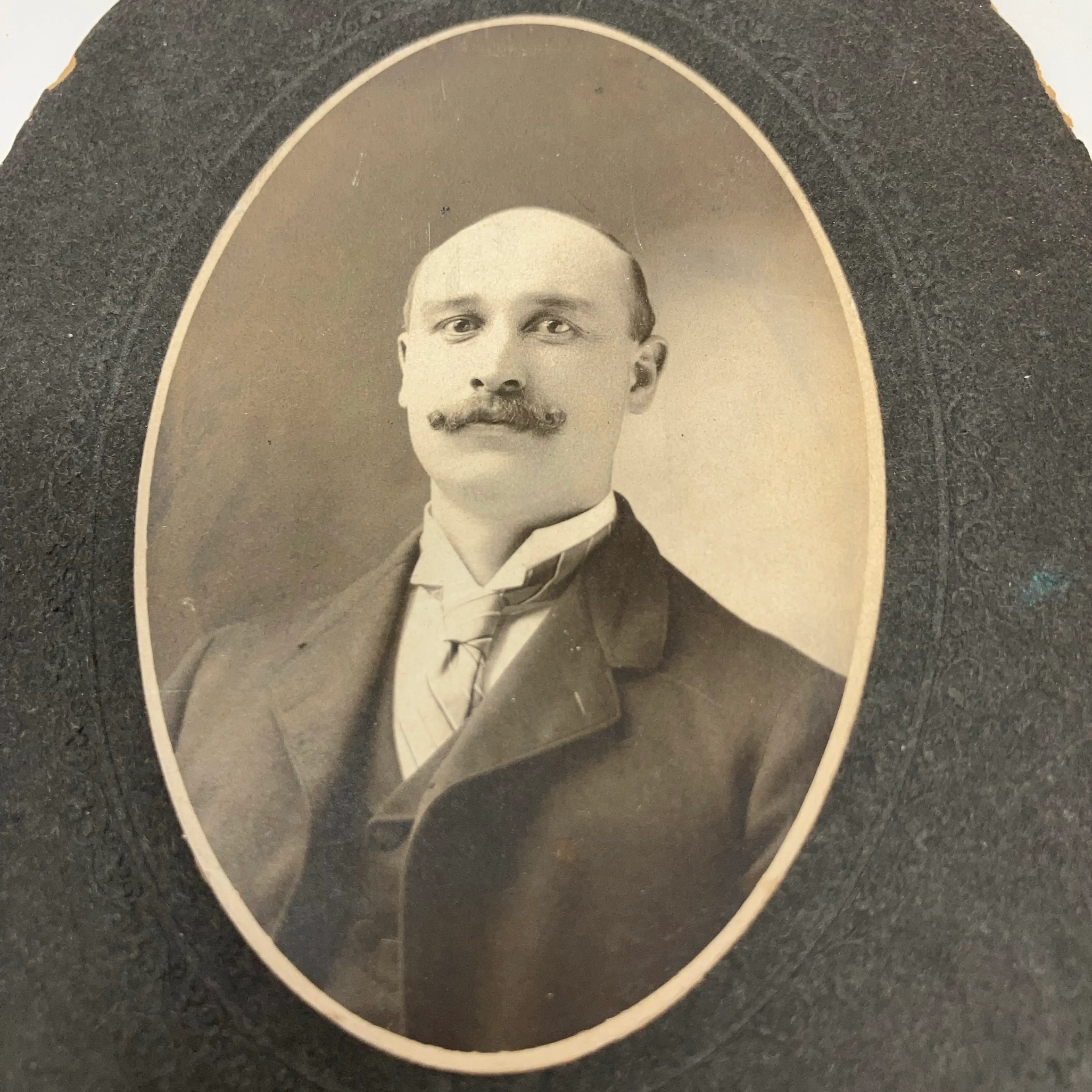Image 1 of 6