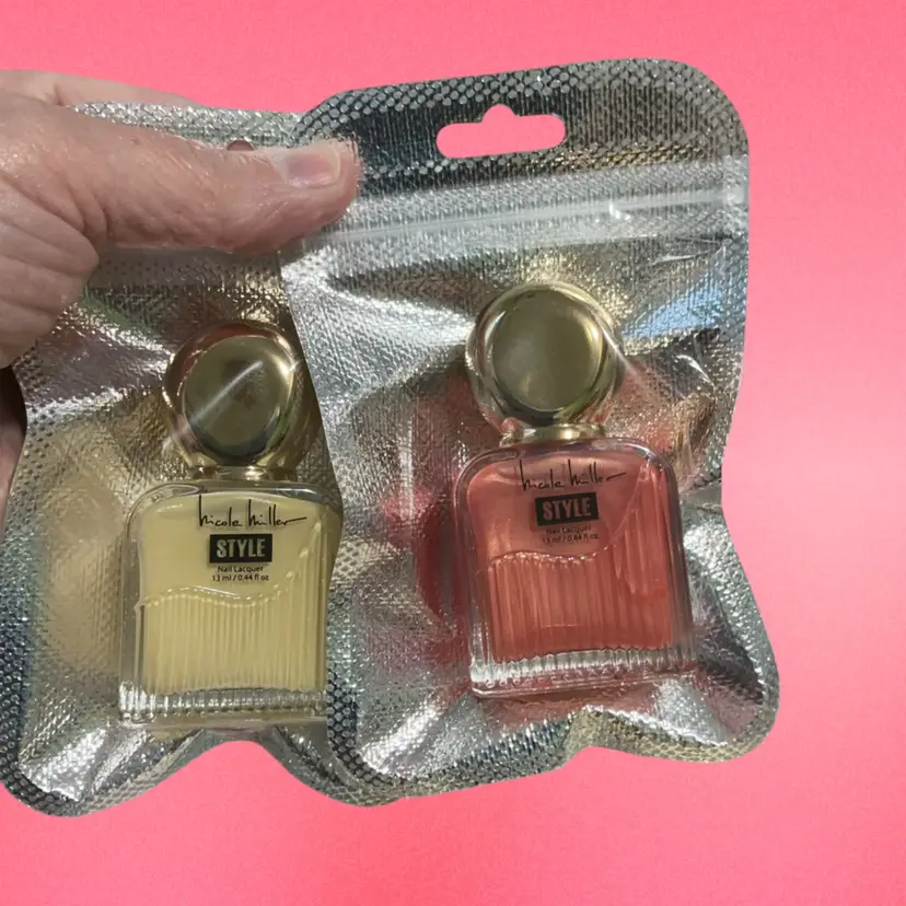 Nichole Miller Style Nail Lacquer “ Polish” In Beautiful Shimmery Vibrant Orange - Coral Shade. And Pastel Sheer Yellow Shade.
