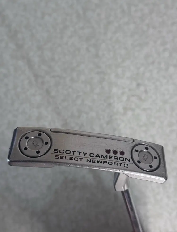 Titleist Scotty Cameron Select Newport 2 32.5” w Head Cover RH