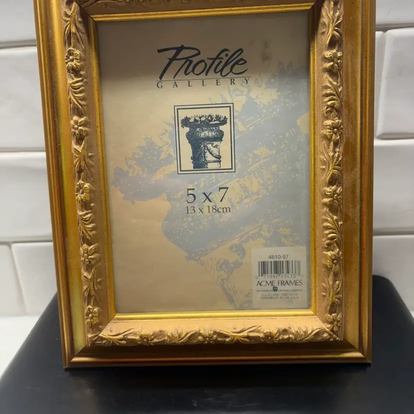 Vtg Acme Frames 5x7 Gold Gilt Floral Scroll Picture Frame Easel Back USA 90
