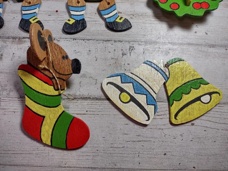 Lot of 11 Vintage 1970s Handpainted Wood Christmas Ornaments Snowman Wreath