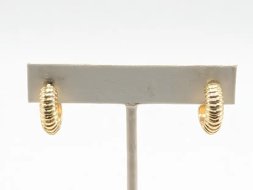 Vintage Gold Tone Ribbed Hoop Earrings Small