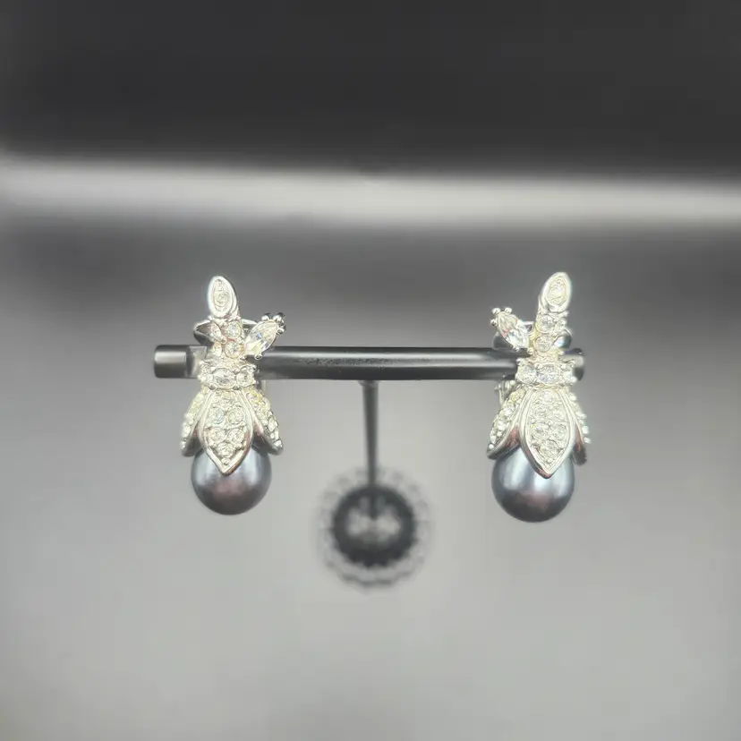 Vintage Nolan Miller Elegant Bee Pearl Drop Clip-on Earrings
