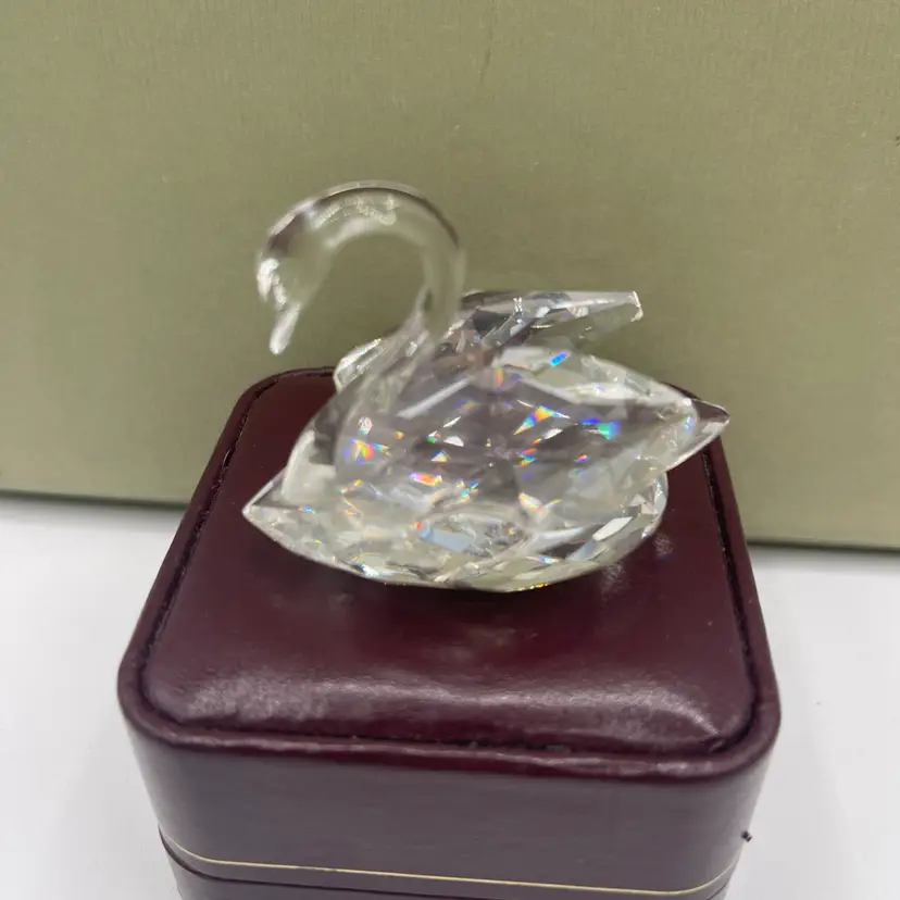 SWAROVSKI 2.5” CRYSTAL SWAN FIGURINE