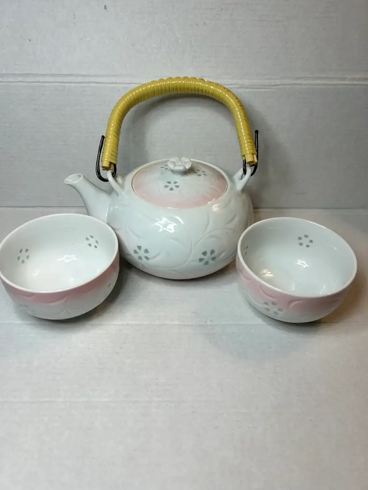 Beautiful Arita-Yaki (Arita Ware) Set Yunomi Tea Cups and Teapot Made In Japan