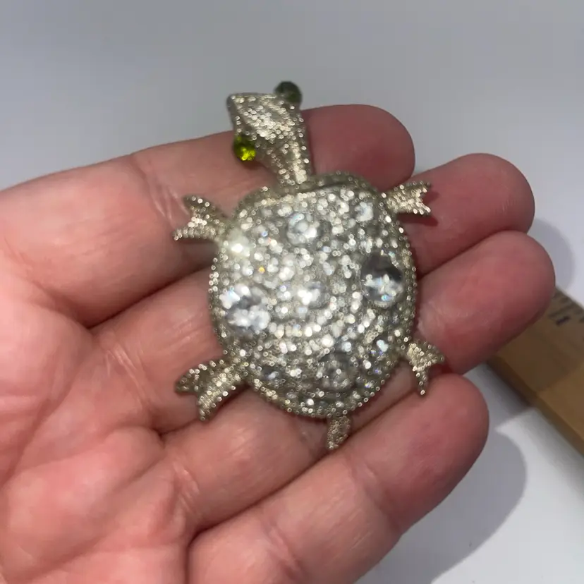 Green Eye Turtle Rhinestone Studded Silver Tone Brooch 2.5”