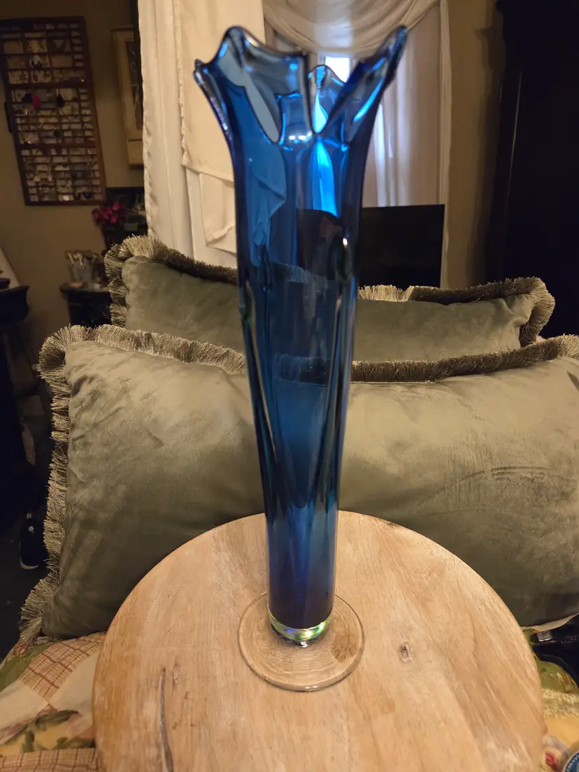 Vintage Signed Ron Mynatt Glass Vase