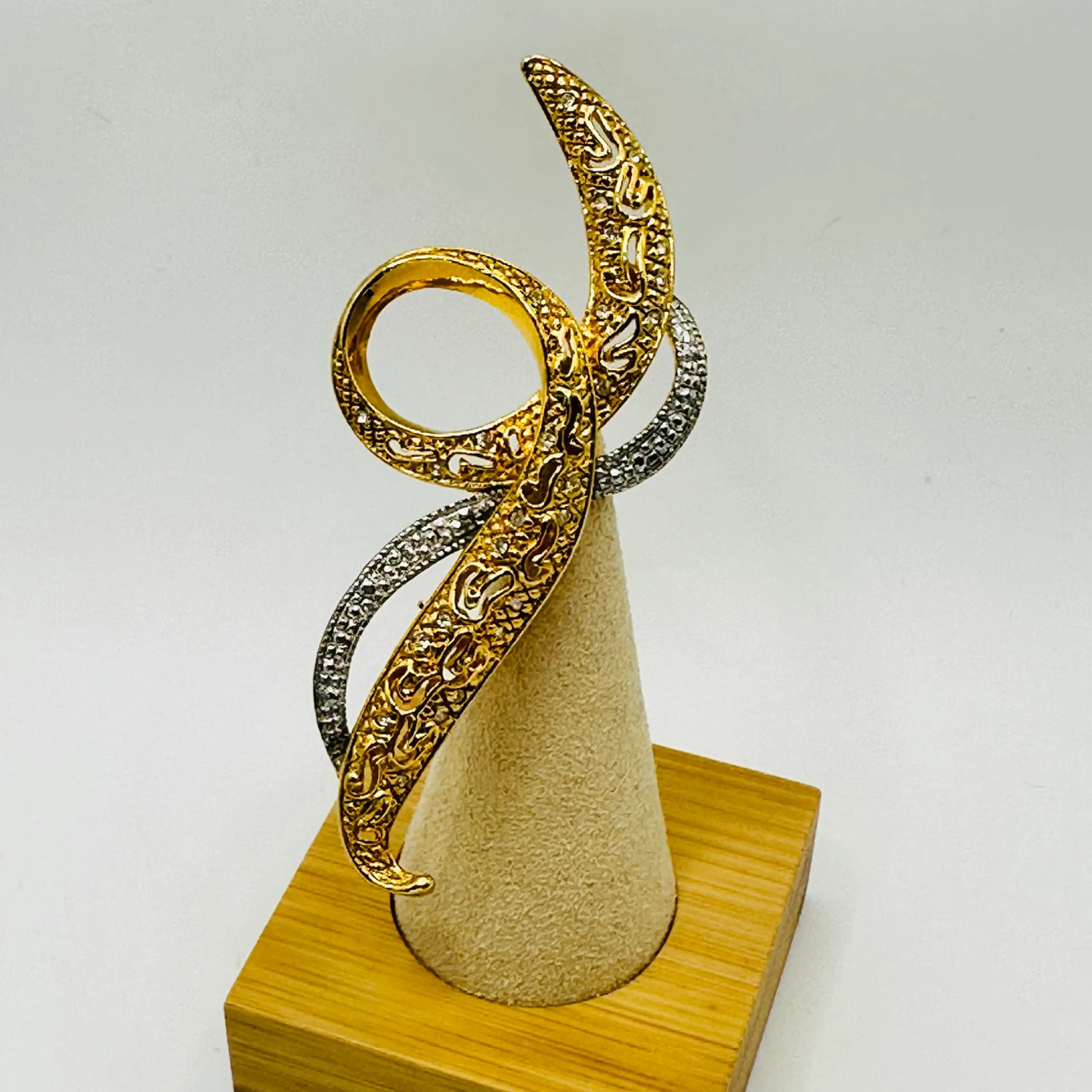 Image 1 of 3