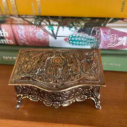 Cute Ornate Jewelry Box With Buttons