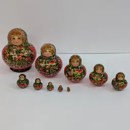 Vintage 10 Piece Russian Matryoshka Nesting Dolls Red Flowers Gold 3D Read Description