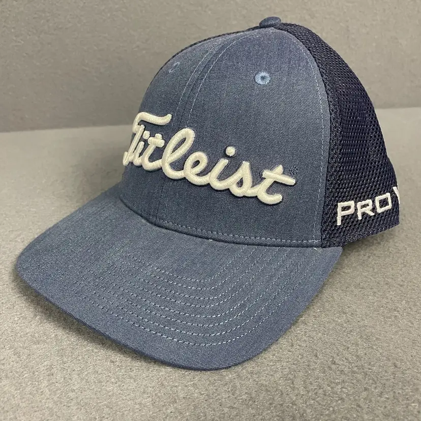Titleist FJ Pro V1 Trucker Hat Men One Size Blue Moisture Golf Performance 1190