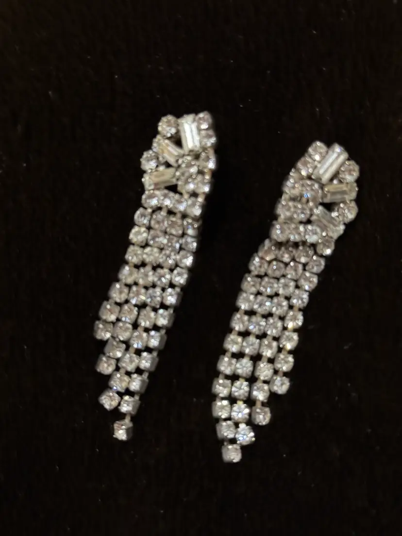 Vintage-style rhinestone crystal drop earrings feature a cascading multi-strand waterfall design