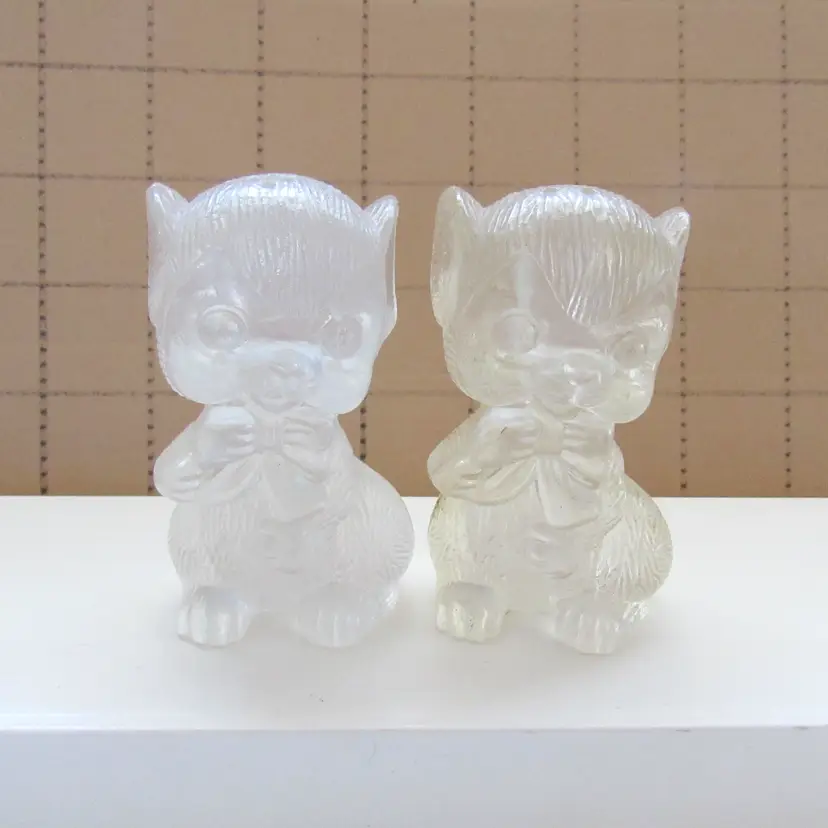 VTG Acrylic Mice/Cat? Salt & Pepper Shaker Set