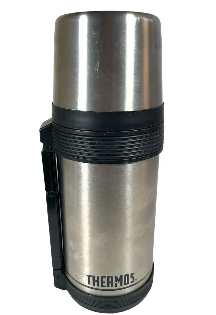 VINTAGE THERMOS SILVER AND BLACK WITH HANDLE HOT & COOL LIQUIDS & CUP 0.75L