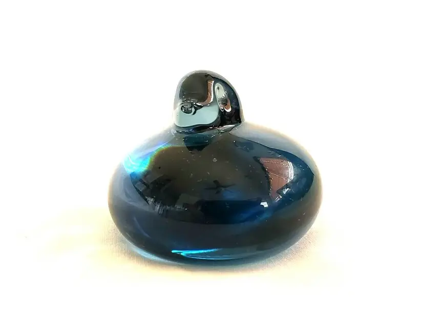 Art Glass Bird Figurine Steel Blue unbranded small at 2 3/4" long approximately