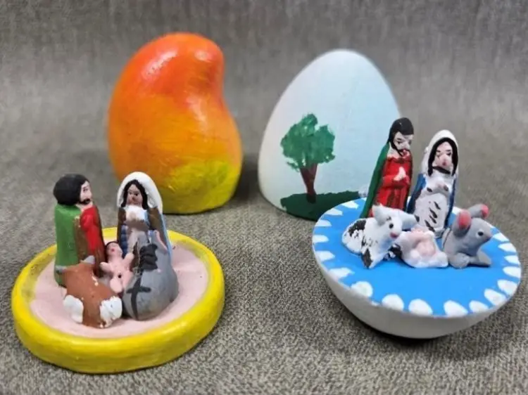 Miniature Pottery Nativity Scenes with Egg Shape Covers Free Shipping