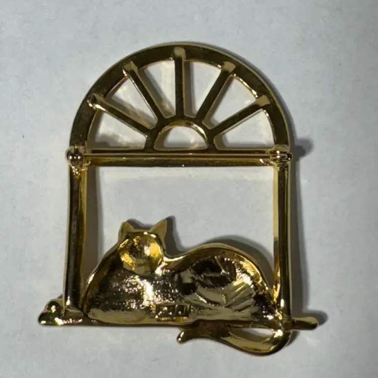 Vintage Signed JJ Cat Laying Windowsill Gold Tone