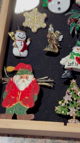 Holly Jolly Lot Vintage to Contempo Christmas Jewelry *WEARABLE*