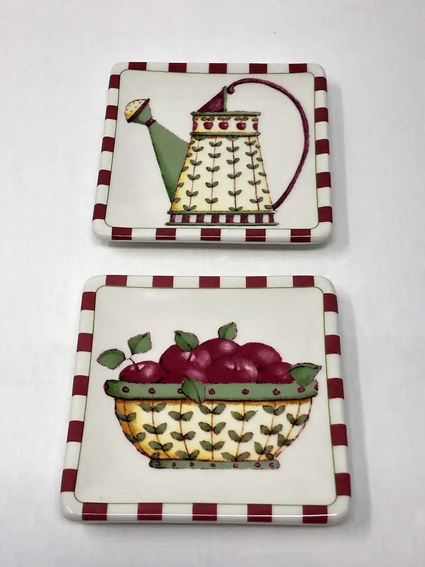Pair of Apple Themed 3" Dishes