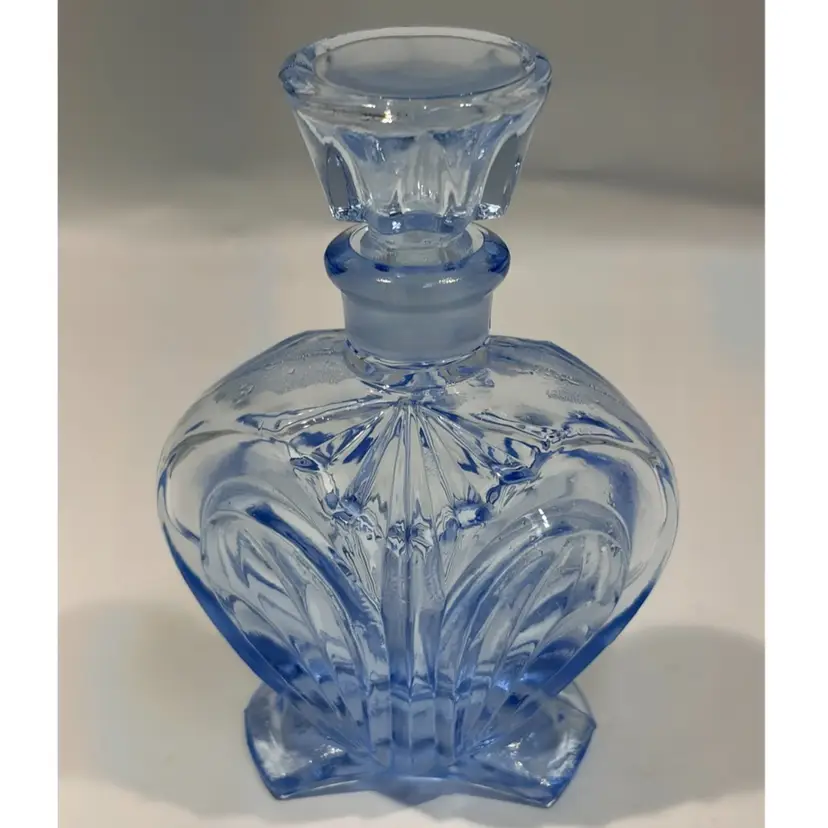 Pretty Blue Glass Perfume w/ Stopper- 3.5β