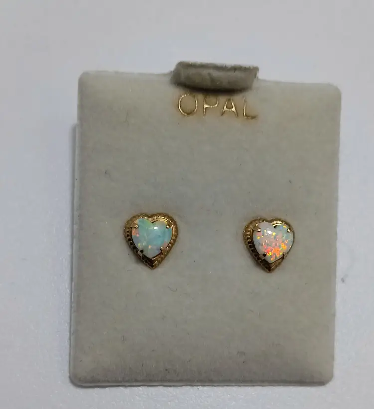 VALENTINE Opal Earrings 10 Kt Gold