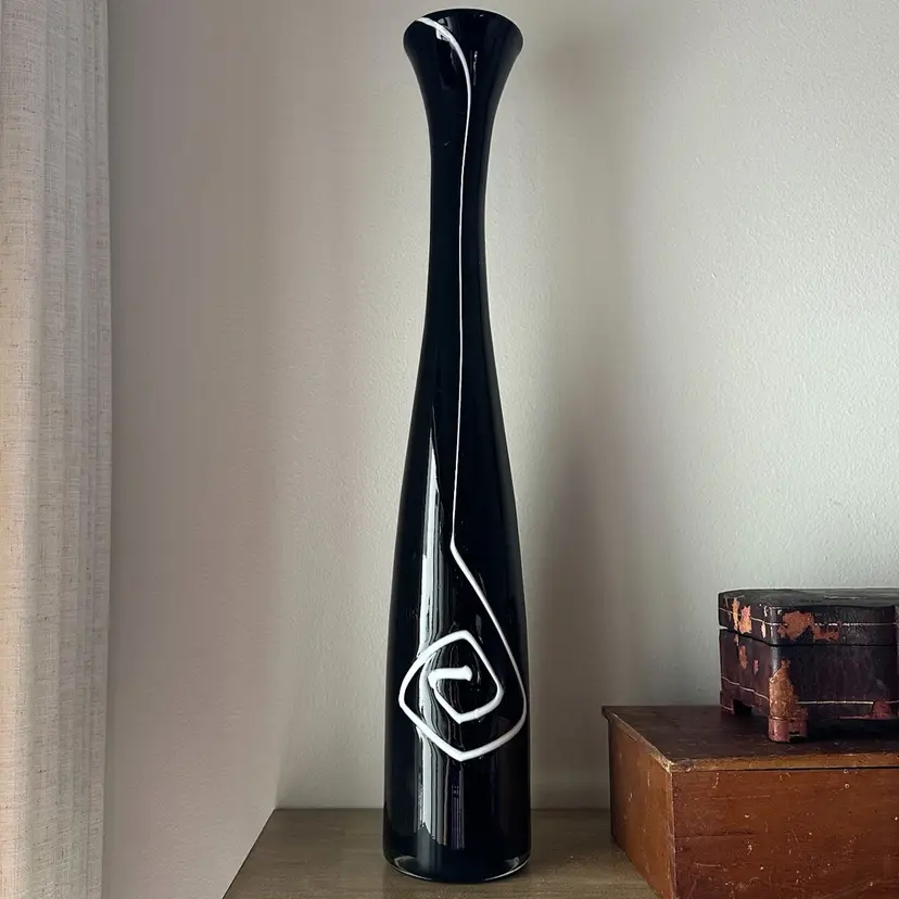 Dale Tiffany 23”Black White Abstract Design Blown Art Glass Slender Vase