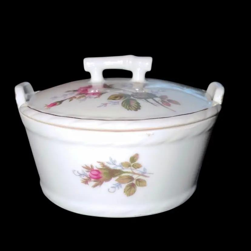 Moss Rose Round Covered Butter Keeper