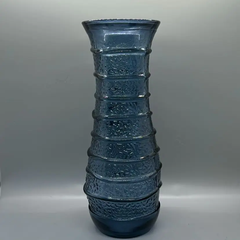 Vidrios San Miguel Spain 100% Recycled Glass Hand Made Vase 10" Tall Blue