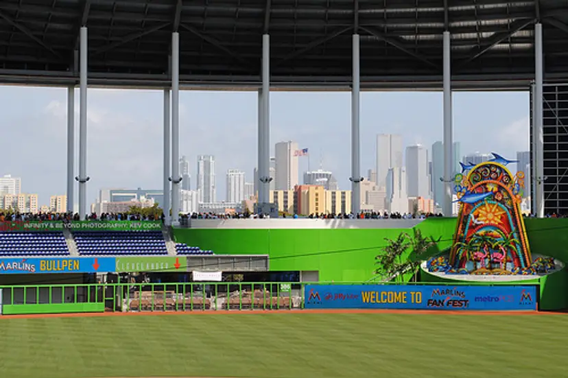 Miami Marlins baseball card breaks and collector community