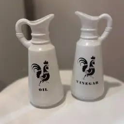 Anchor Hocking Oil And Vinegar Set