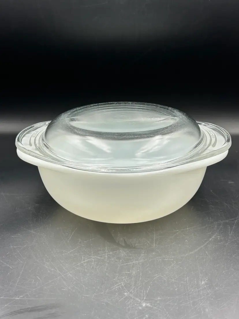 Pyrex 1 L Milk, Glass Covered Casserole Dish With Clear Glass Lid, Chip
