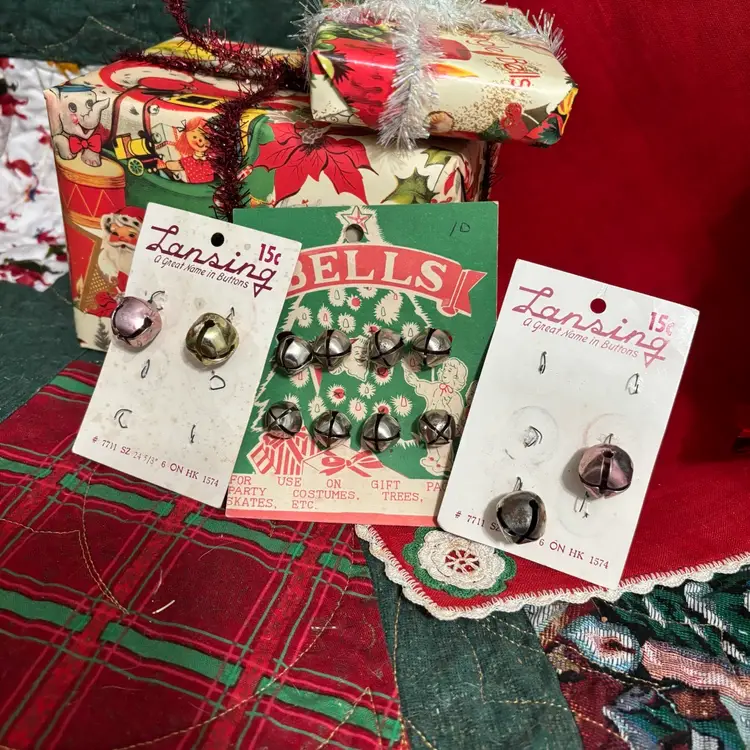 B-Vtg Jingle Bells Still On Pkg Some Missing Great For Display