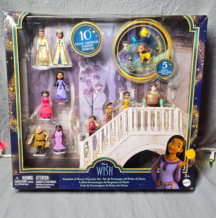 WISH Disney Kingdom of Rosas Set of 10 Dolls