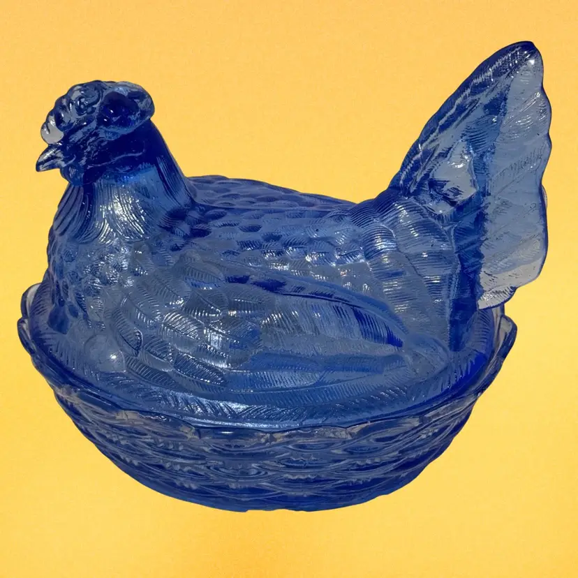 Vintage JUMBO L.G. Wright Cornflower Blue Hen on Nest - 8" x 6"!