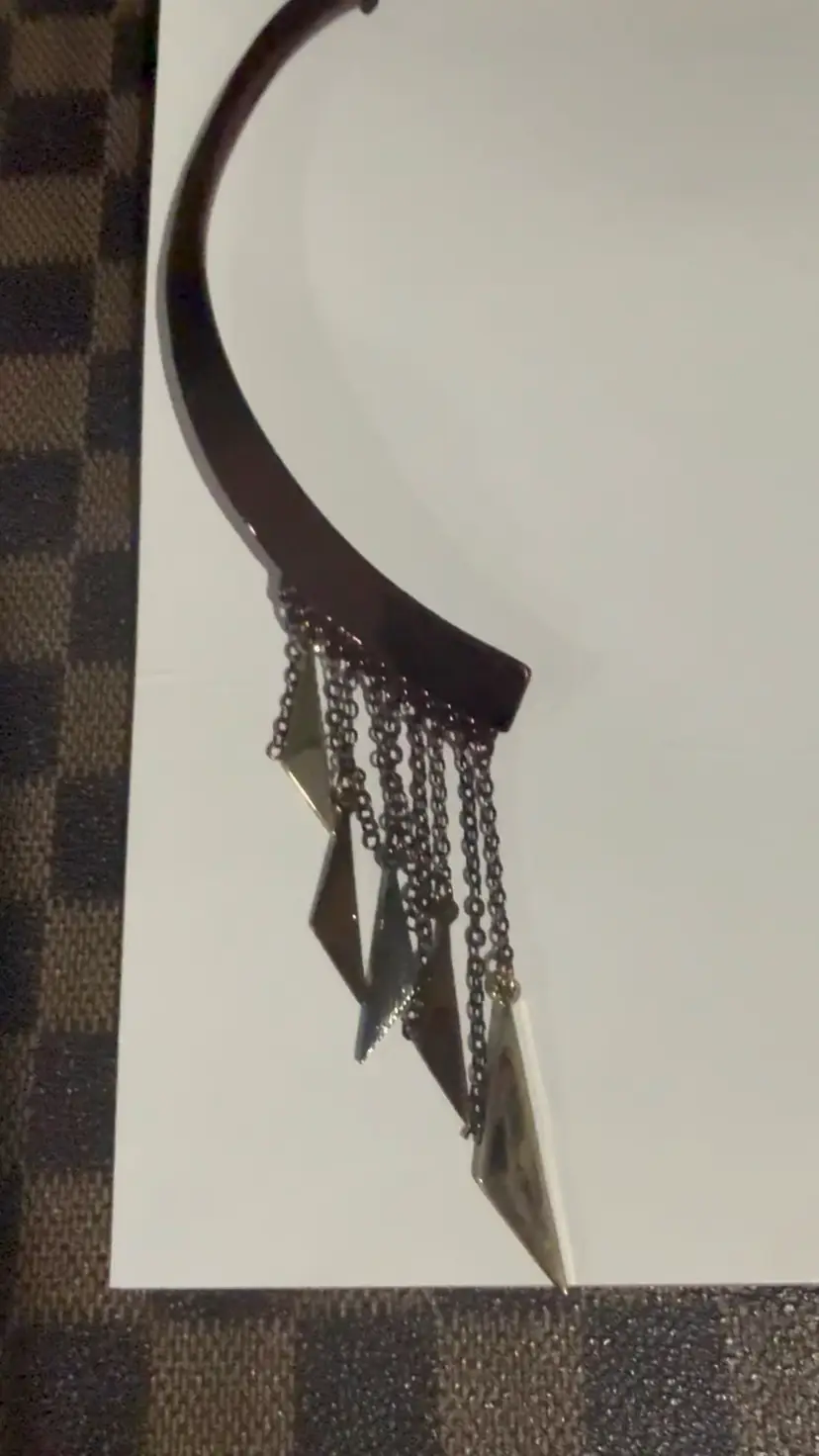 White House Black Market Necklace Chic Trendy Black Metallic