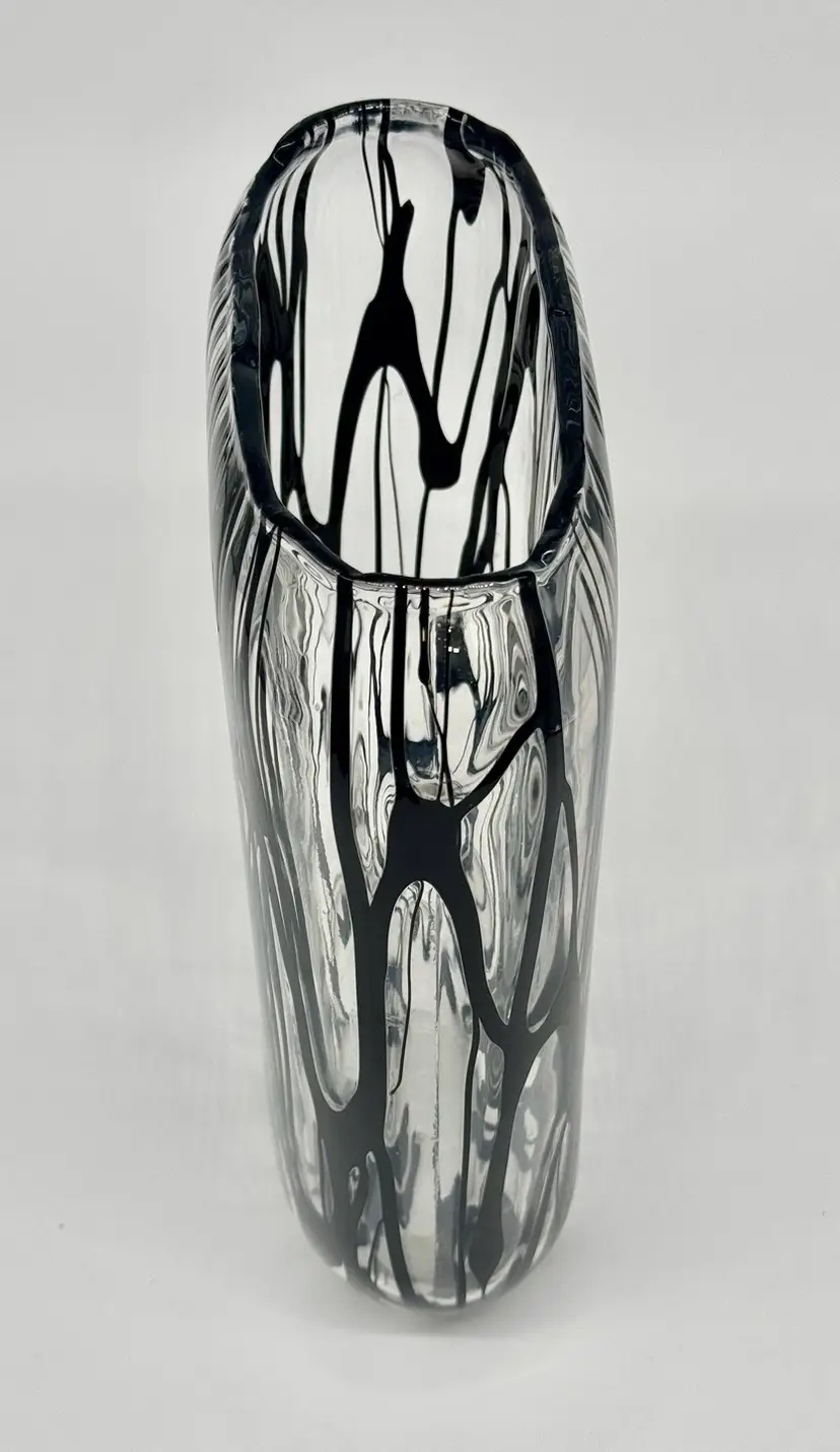 Vase Vintage ca 1950s Modernist oval body in translucent Clear glass with black expressionistic detailing throughout; Reminiscent works Of Artist Jackson Pollack
