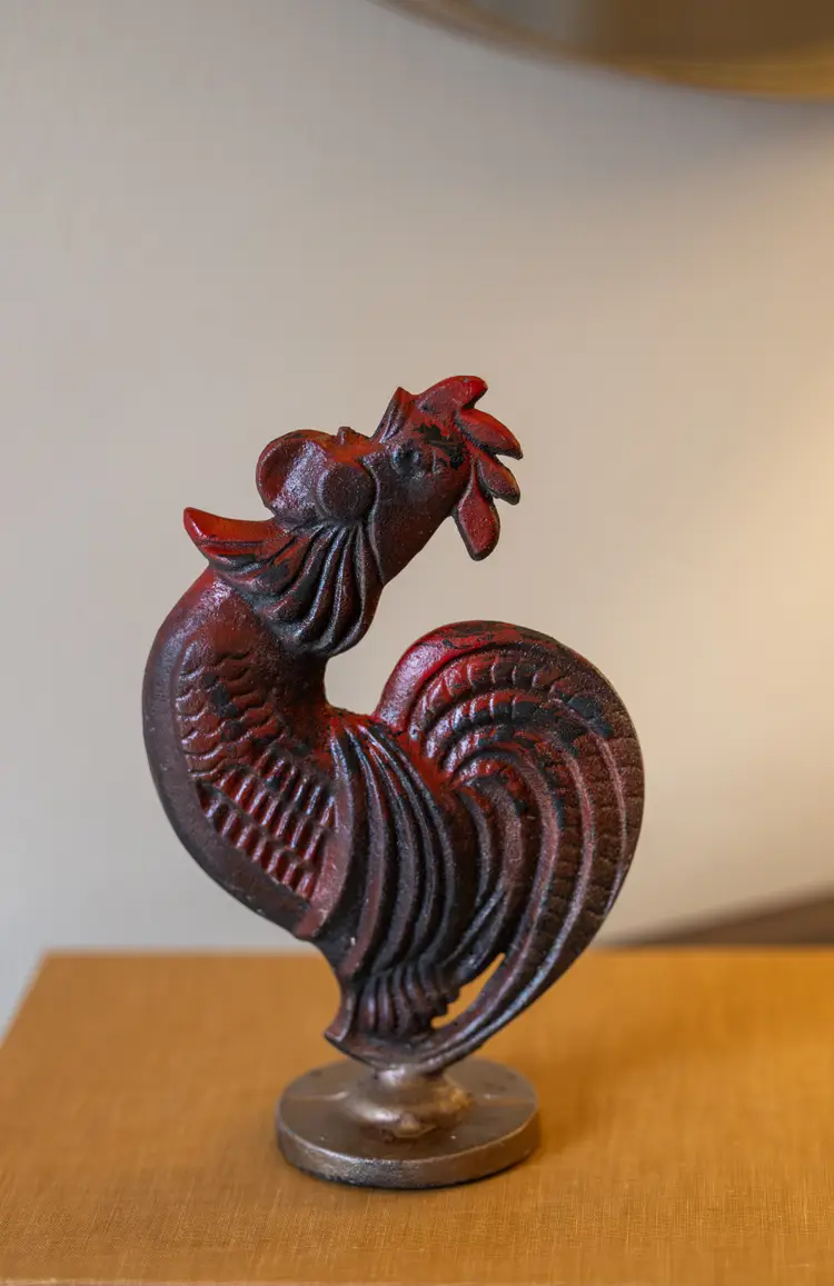 Vintage Cast Iron Rooster Figurine – Chippy Red & Black Paint | Old-school cast-iron rooster