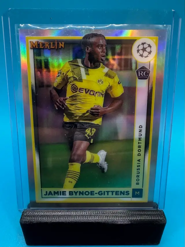 Jamie Bynoe-Gittens Topps Merlin Refractor RC Dortmund