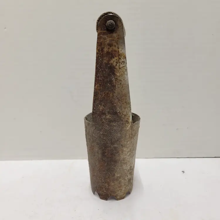 Primitive vintage flower bulb planter hole spade wood handle garden tool