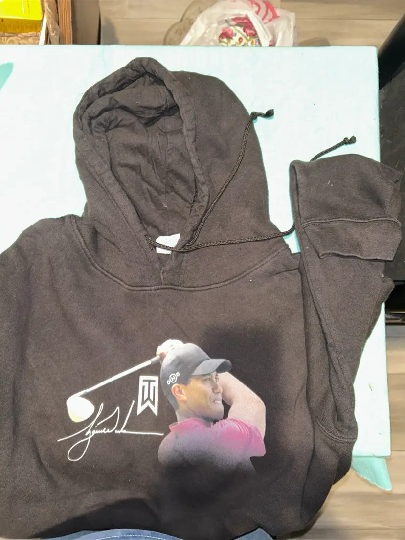 Delta Fleece Golf Hoodie Tiger Woods Graphic Print Mens Size Large