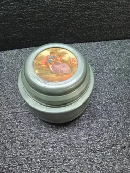 Vintage Music/Powder Box