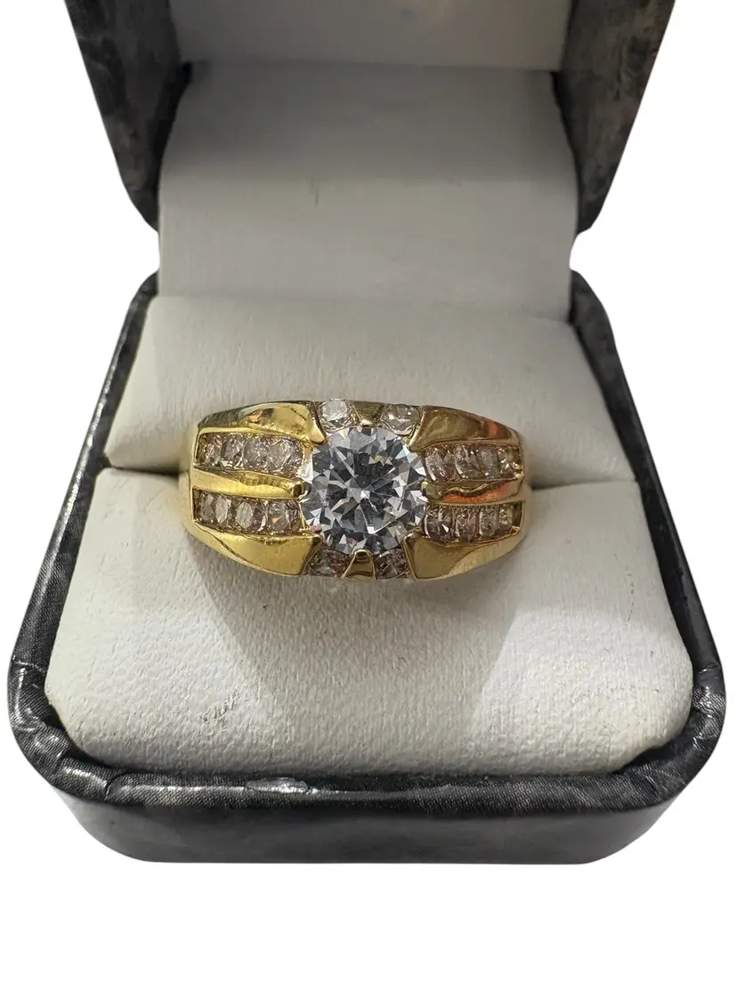 93. Seta Glass Ring Sz 15