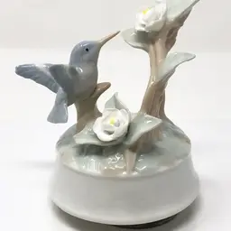 Otagiri Hummingbird Porcelain Musical Figurine