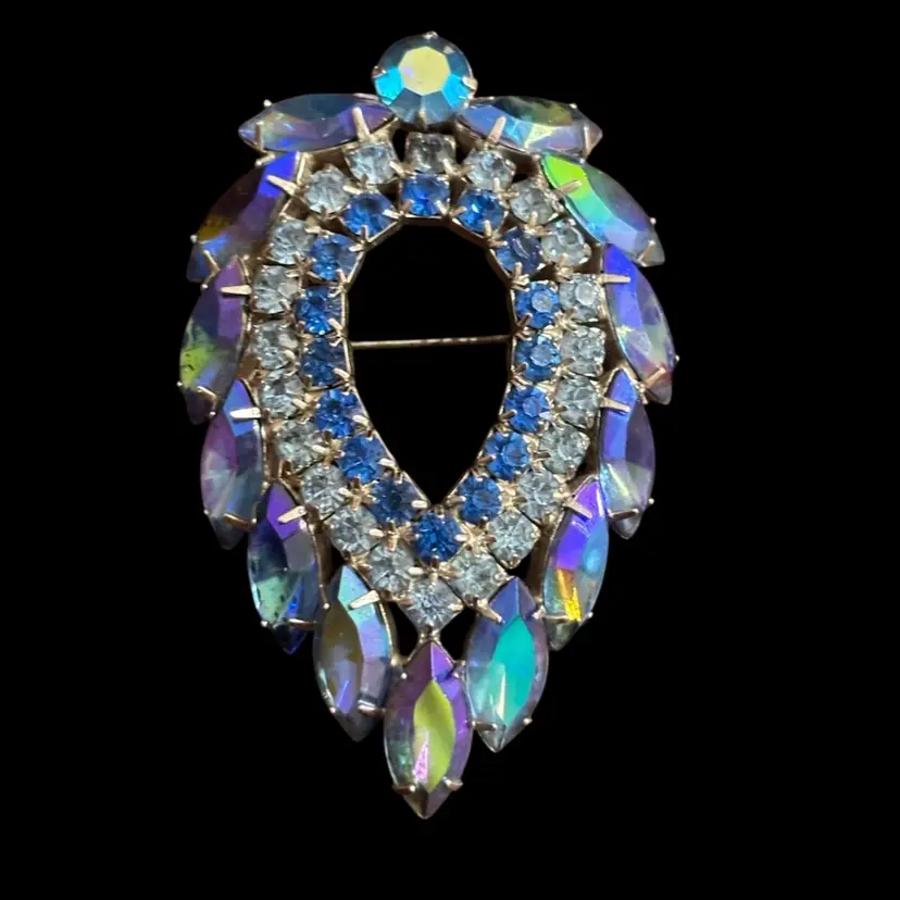 Sarah Coventry Brooch
