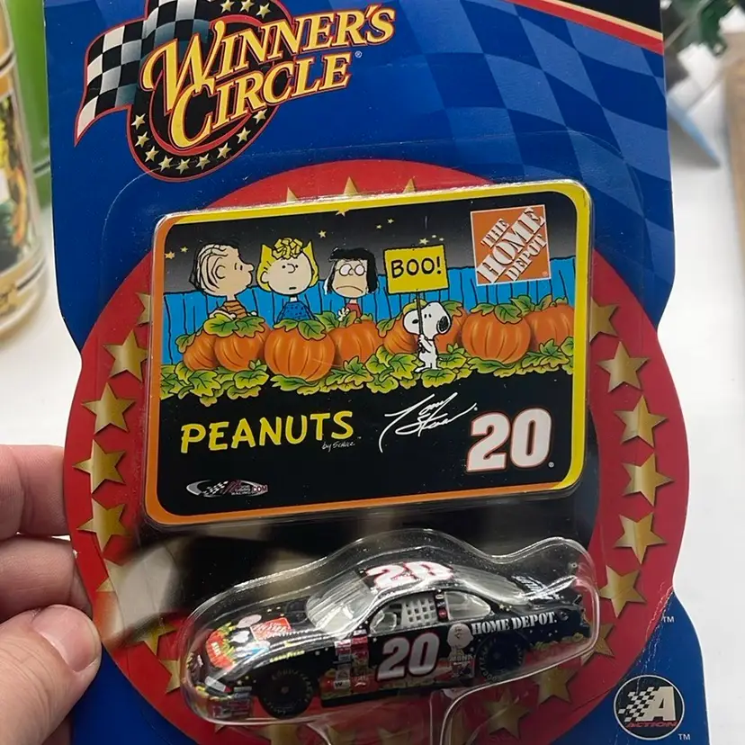 Peanuts Black Nascar Home Depot #20 Tony Stewart Winners Circle 1:64 Halloween